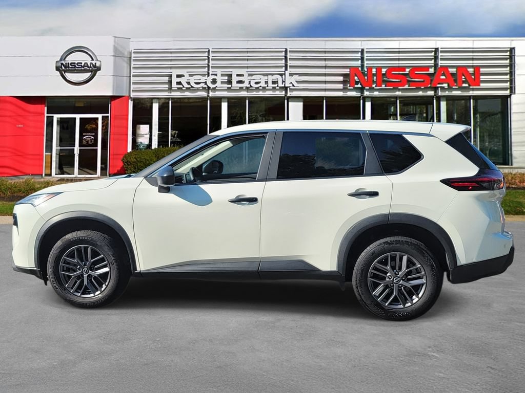 Used 2024 Nissan Rogue S AWD/4WD image 6
