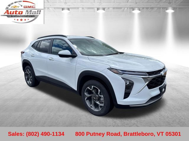 Used 2024 Chevrolet Trax LT w/ Sunroof Package FWD image 9