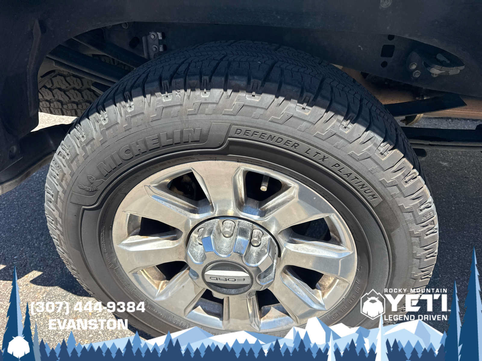 Used 2017 Ford F250 Platinum w/ Platinum Ultimate Package AWD/4WD image 11
