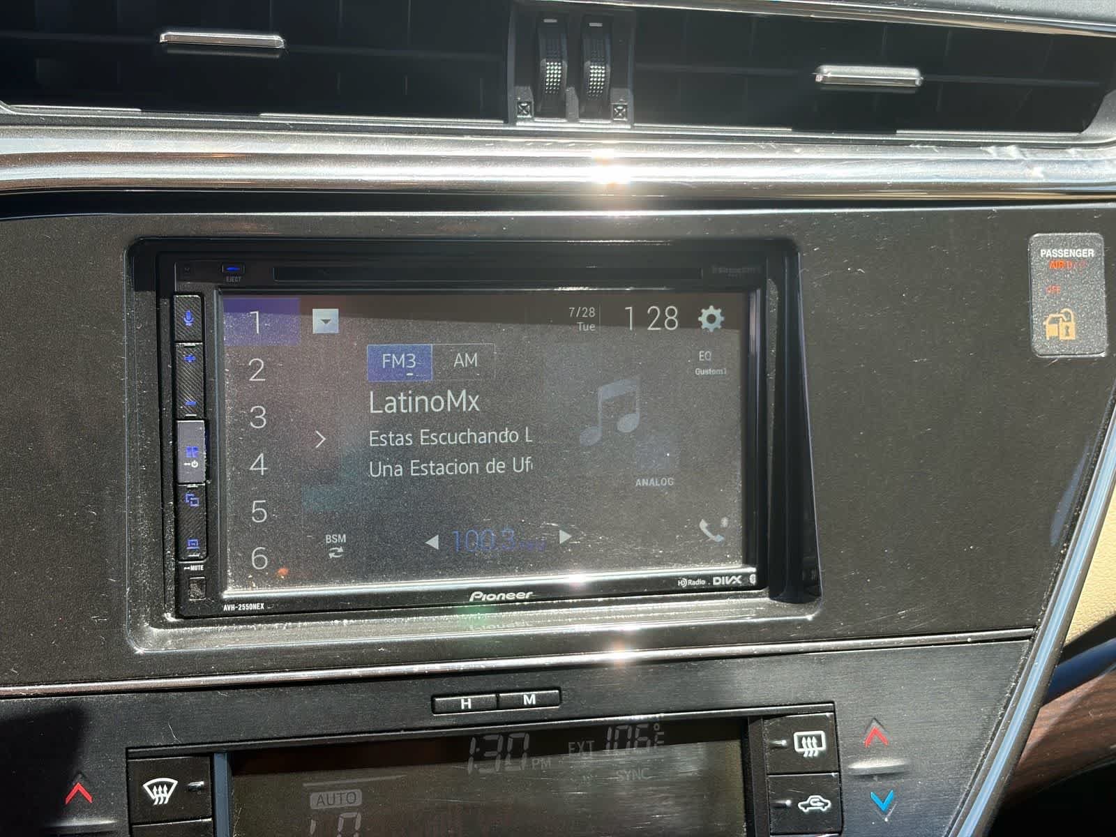 Used 2013 Toyota Avalon XLE Premium FWD image 21