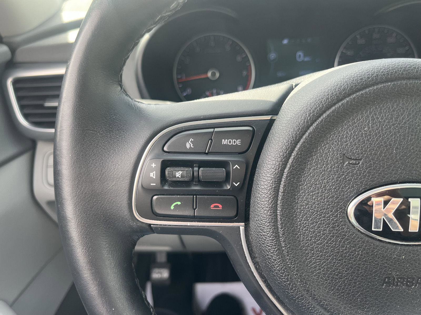 Used 2016 Kia Optima EX w/ Premium Package image 6