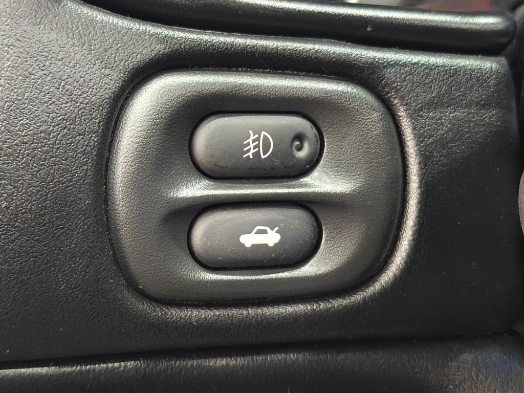 Used 2001 Chevrolet Corvette Convertible w/ Preferred Equipment Group2 image 14