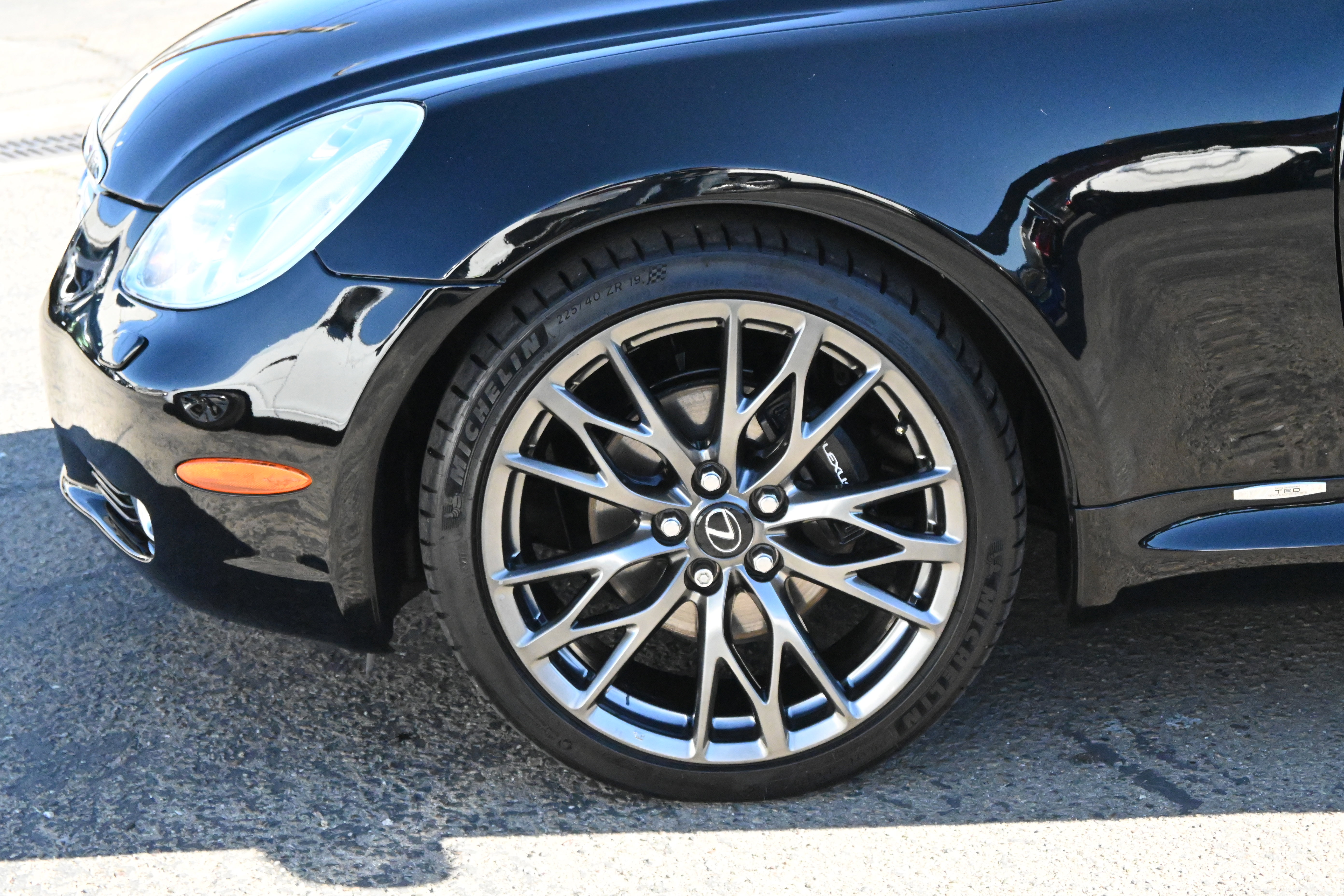 Used 2005 Lexus SC 430 Convertible image 28