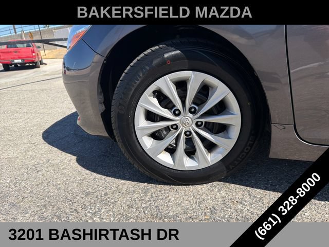 Used 2015 Toyota Camry LE FWD image 24