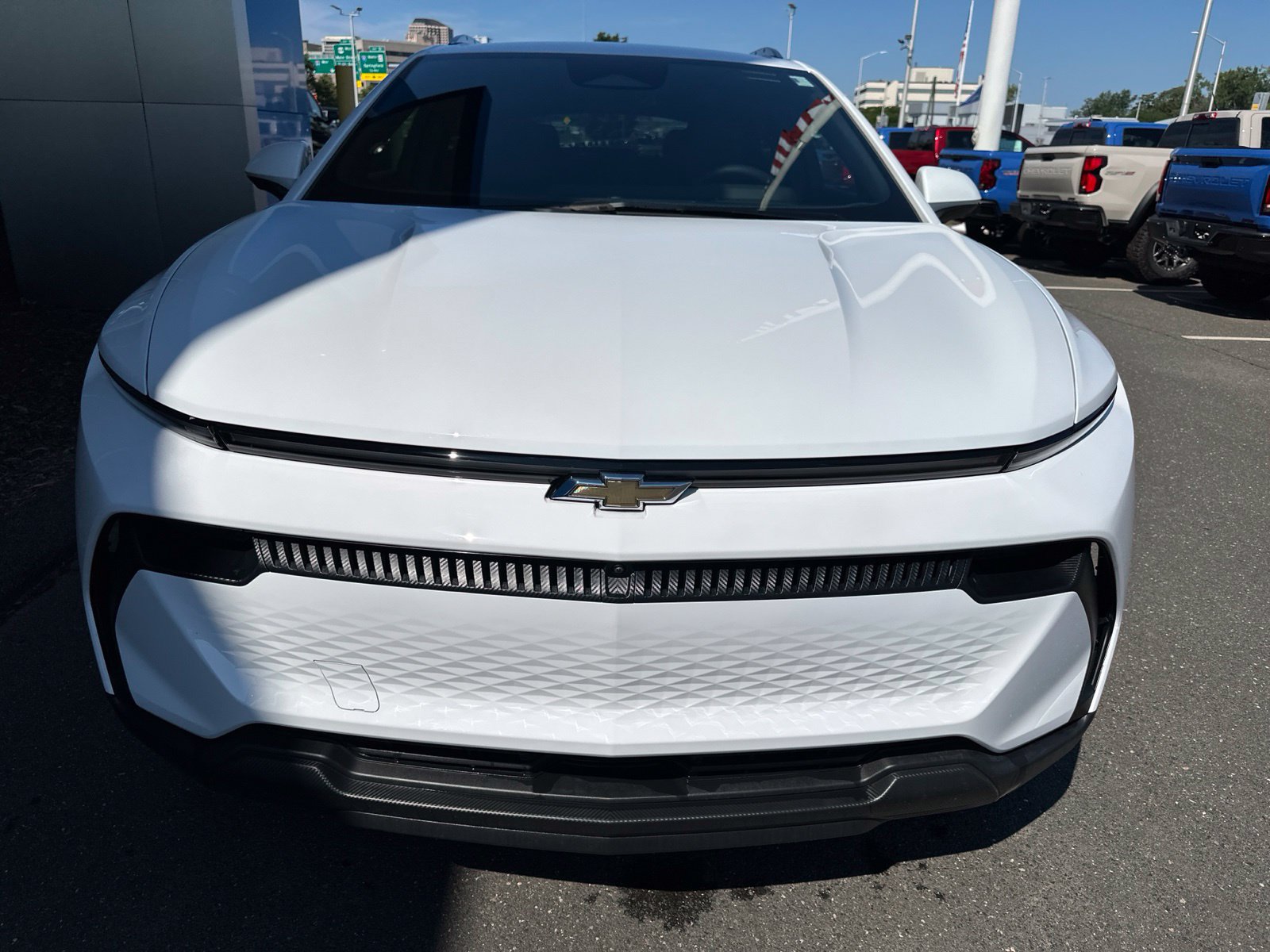 New 2026 Chevrolet Equinox EV LT FWD image 2
