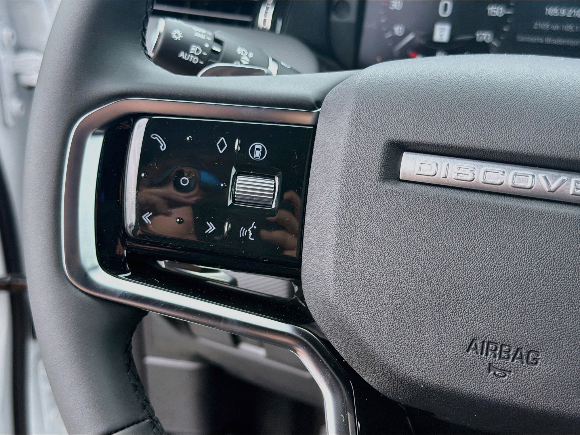 New 2026 Land Rover Discovery Sport Landmark AWD/4WD image 38