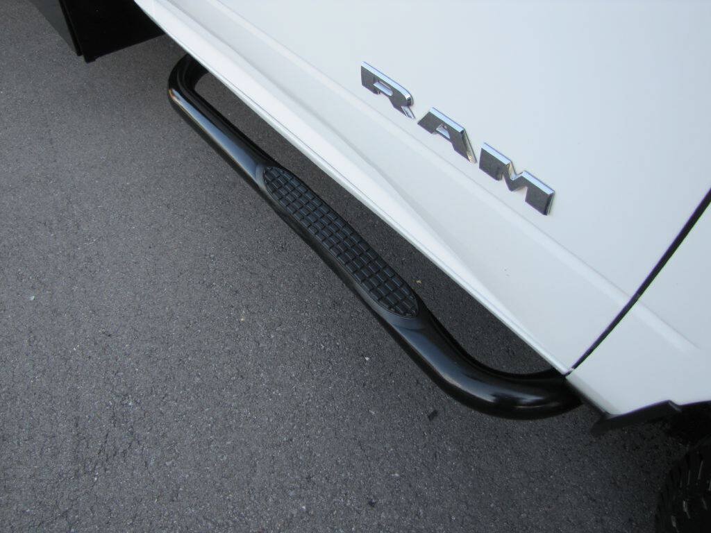 Used 2022 RAM 3500 Tradesman RWD image 21
