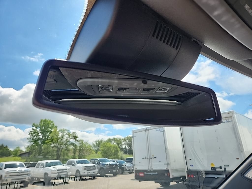 New 2026 Chevrolet Silverado 1500 LTZ w/ LTZ Premium Package AWD/4WD image 19