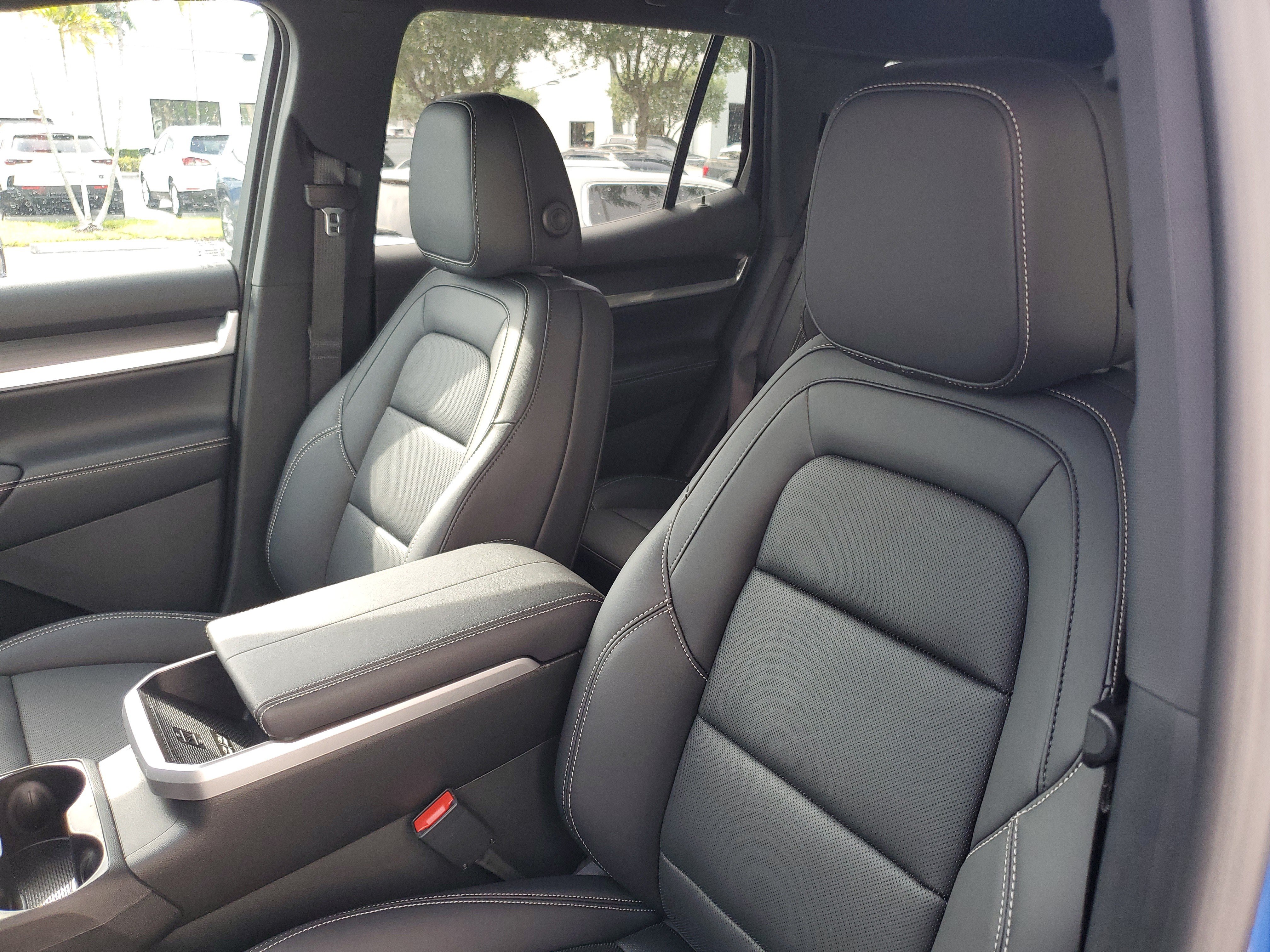New 2026 GMC Terrain Elevation w/ Elevation Premium Package FWD image 20