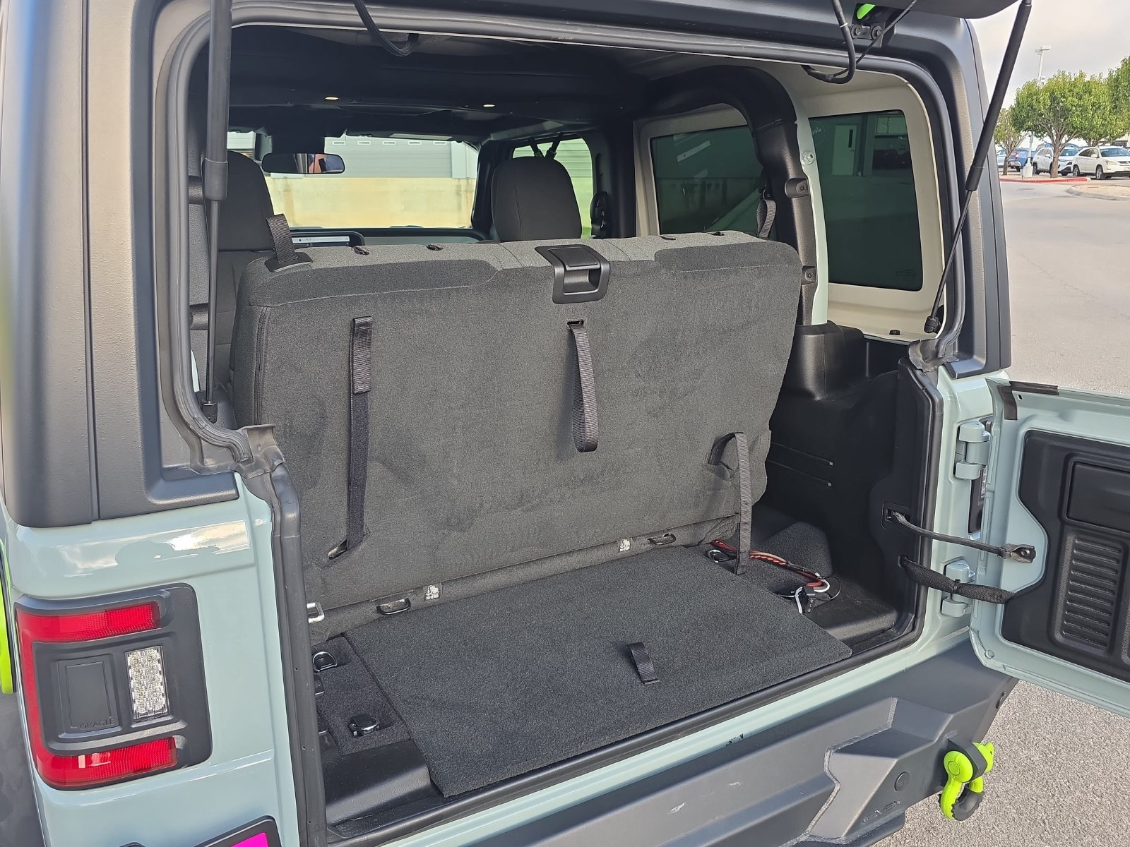 Used 2024 Jeep Wrangler Sport AWD/4WD image 28