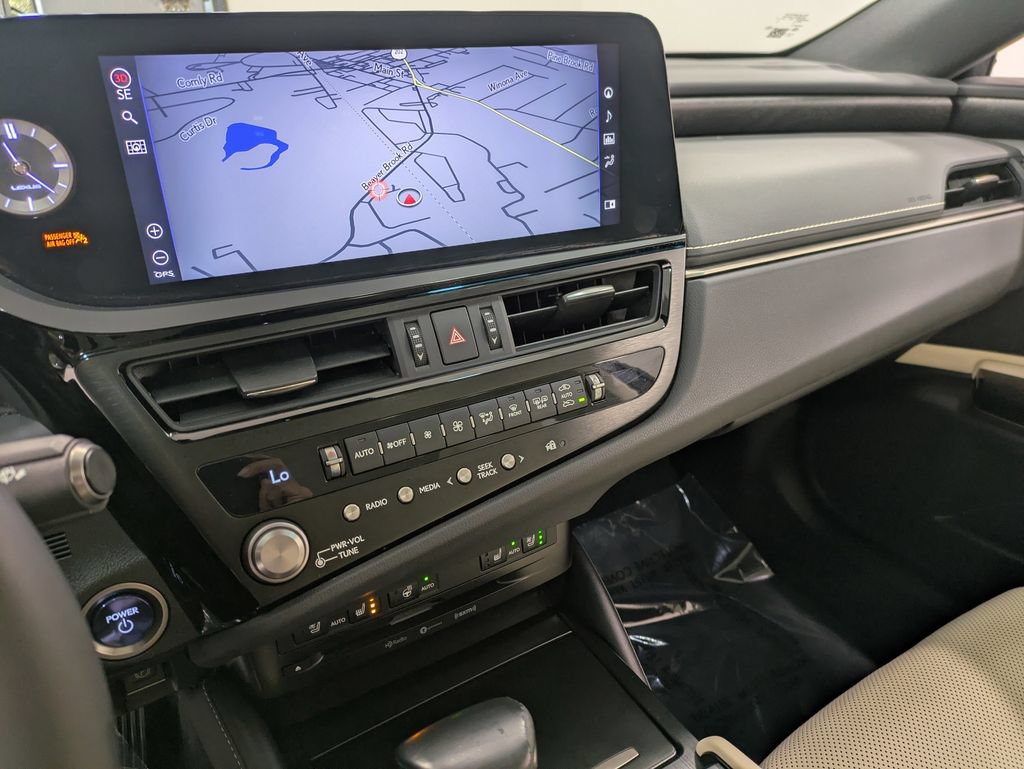 Used 2022 Lexus ES 300h w/ Premium Package FWD image 12