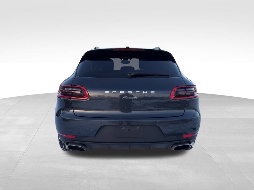 Used 2018 Porsche Macan Base image 38