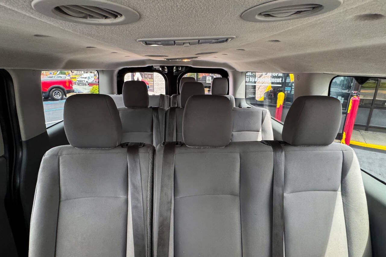 Used 2018 Nissan NV 3500 SV w/ Navigation Package RWD image 15