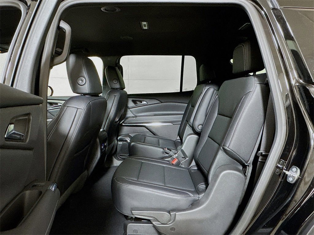 New 2026 Chevrolet Traverse LT w/ Enhanced Driving Package image 13