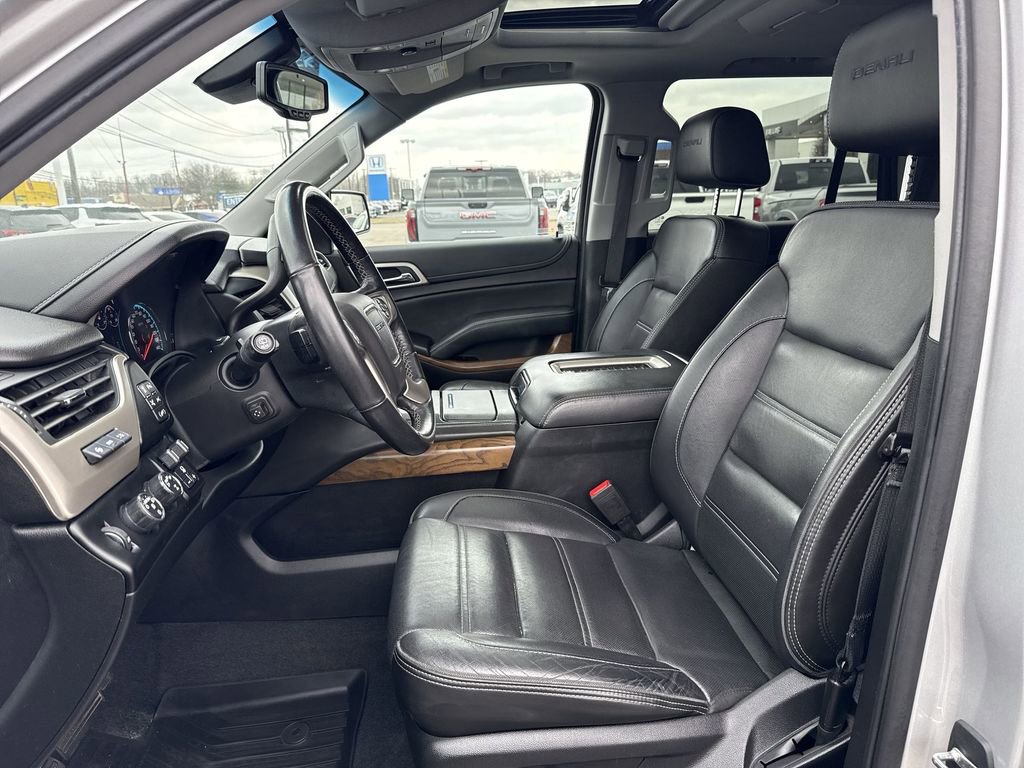 Used 2020 GMC Yukon Denali w/ Open Road Package image 24