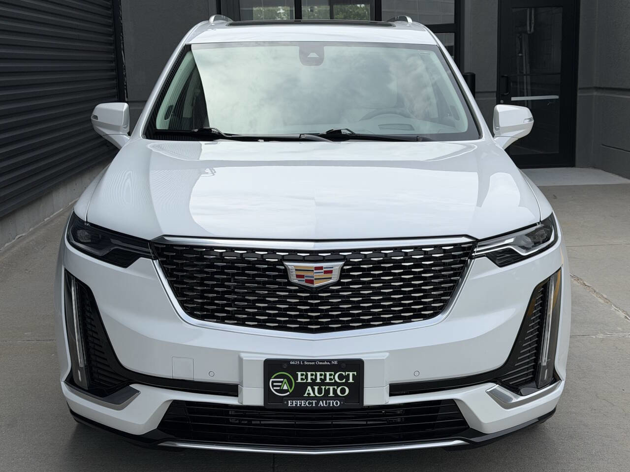 Used 2024 Cadillac XT6 Premium Luxury w/ Technology Package AWD/4WD image 4