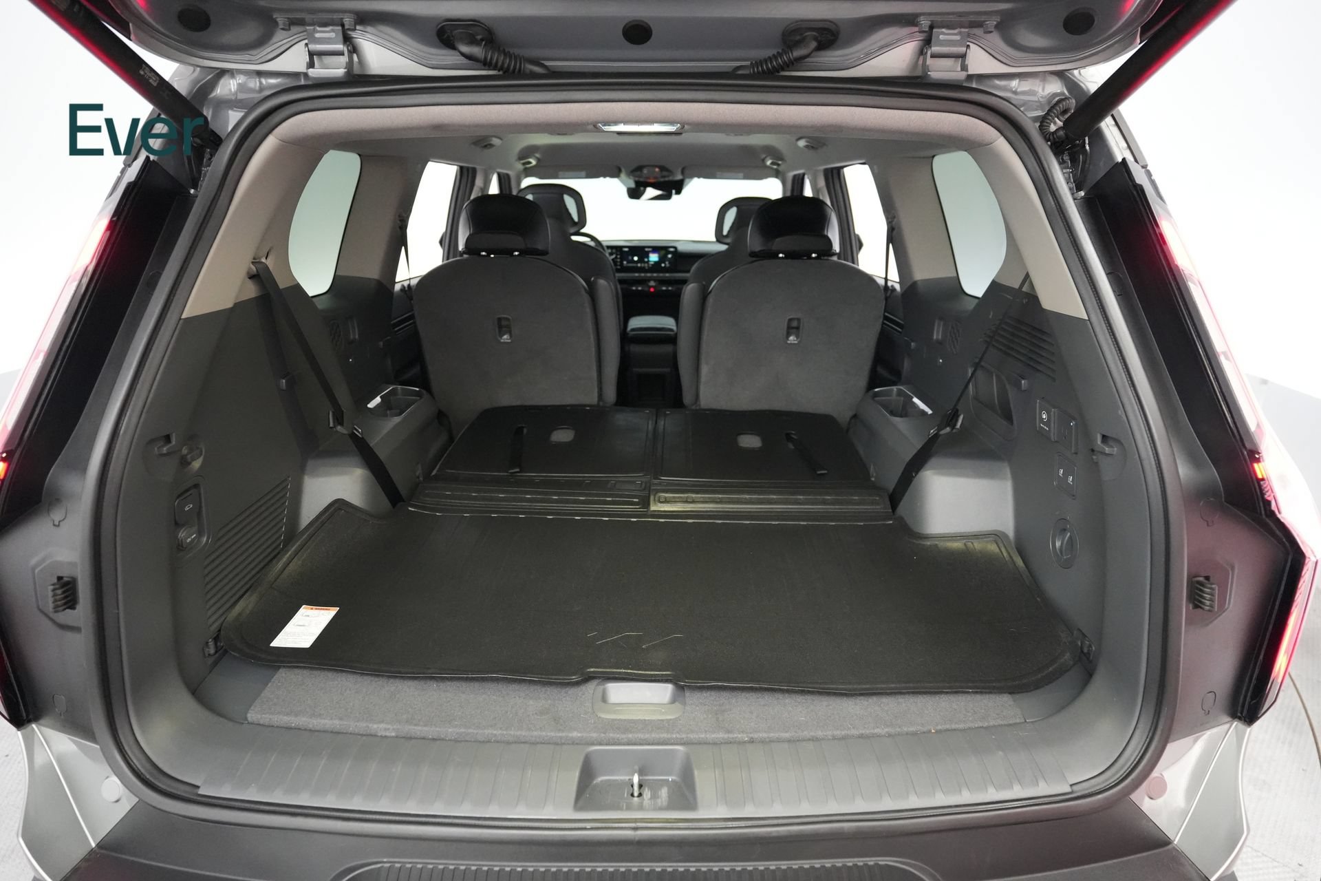 Used 2024 Kia EV9 Light Long Range RWD image 8