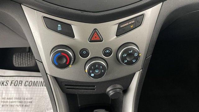 Used 2015 Chevrolet Trax LT w/ LT Sun and Sound Package image 41