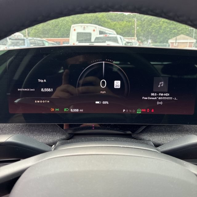 Used 2025 Lucid Air Touring AWD/4WD image 12