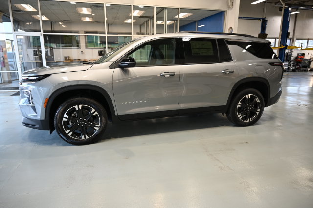 New 2027 Chevrolet Traverse LT w/ LPO, Floor Liner Package AWD/4WD image 7