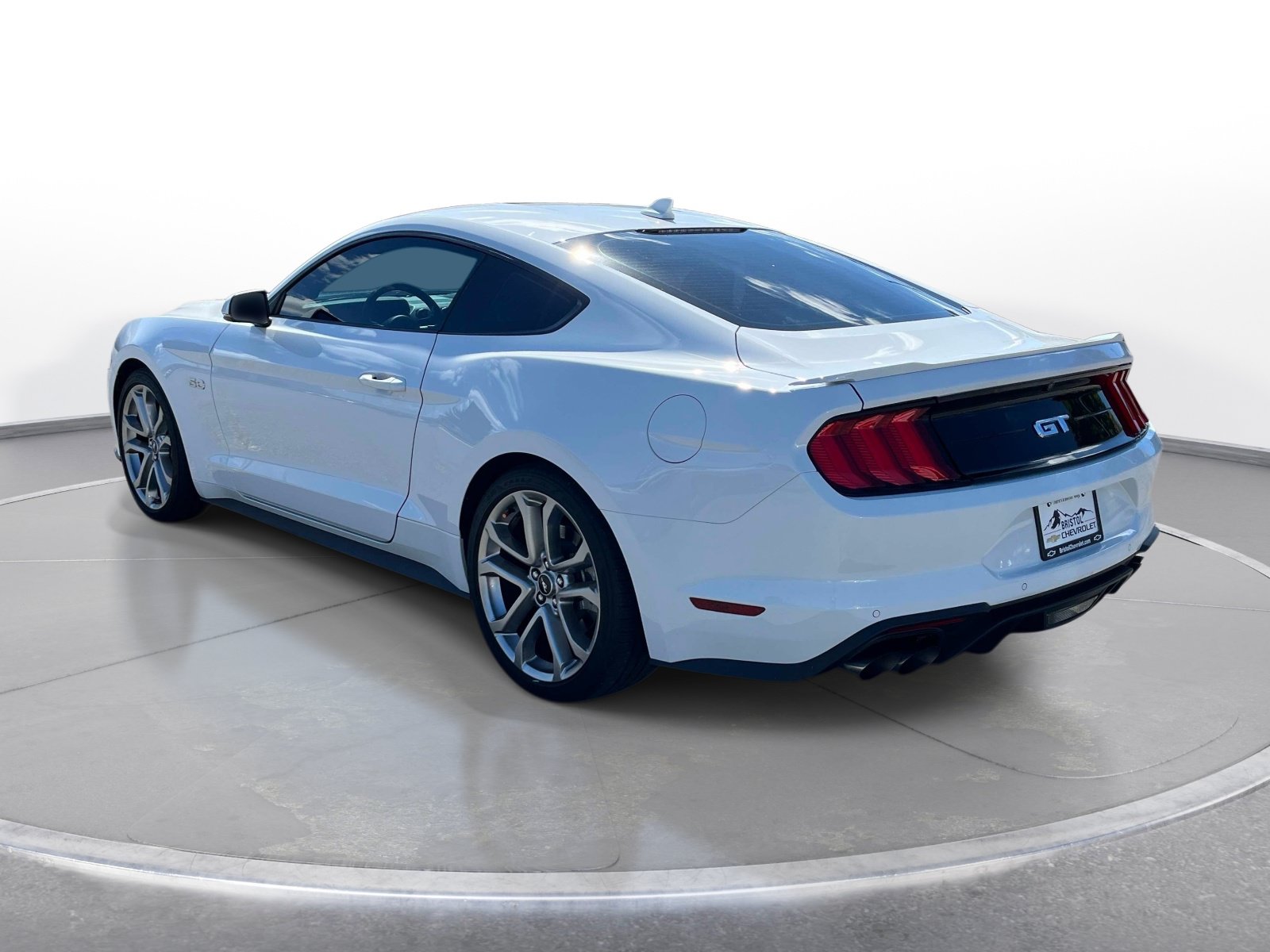 Used 2022 Ford Mustang GT Premium w/ Equipment Group 401A RWD image 7