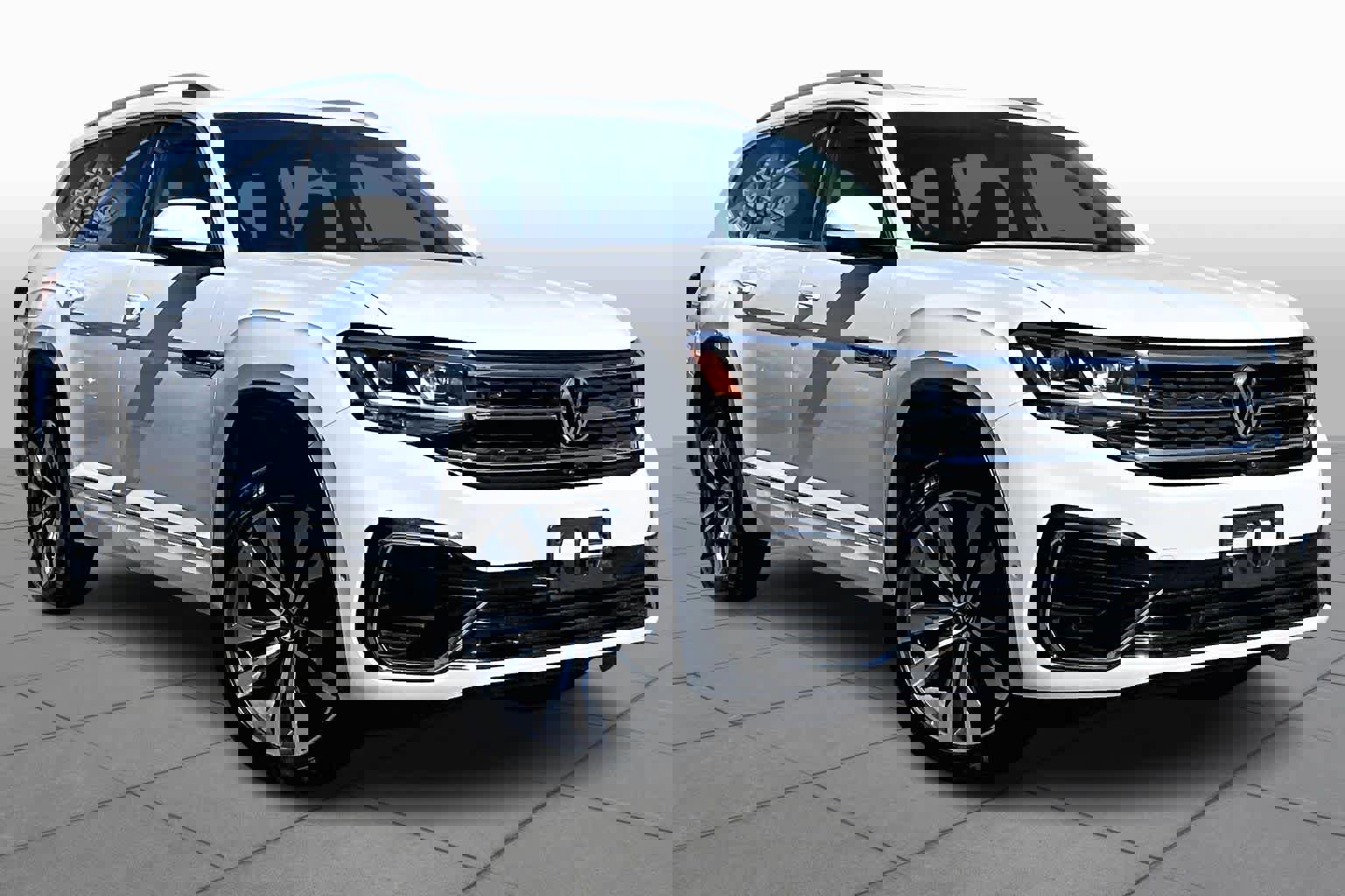 Used 2021 Volkswagen Atlas SEL Premium w/ MDO Package (Bench Seat) image 2