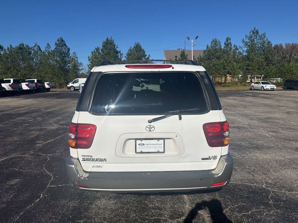 Used 2004 Toyota Sequoia SR5 image 17
