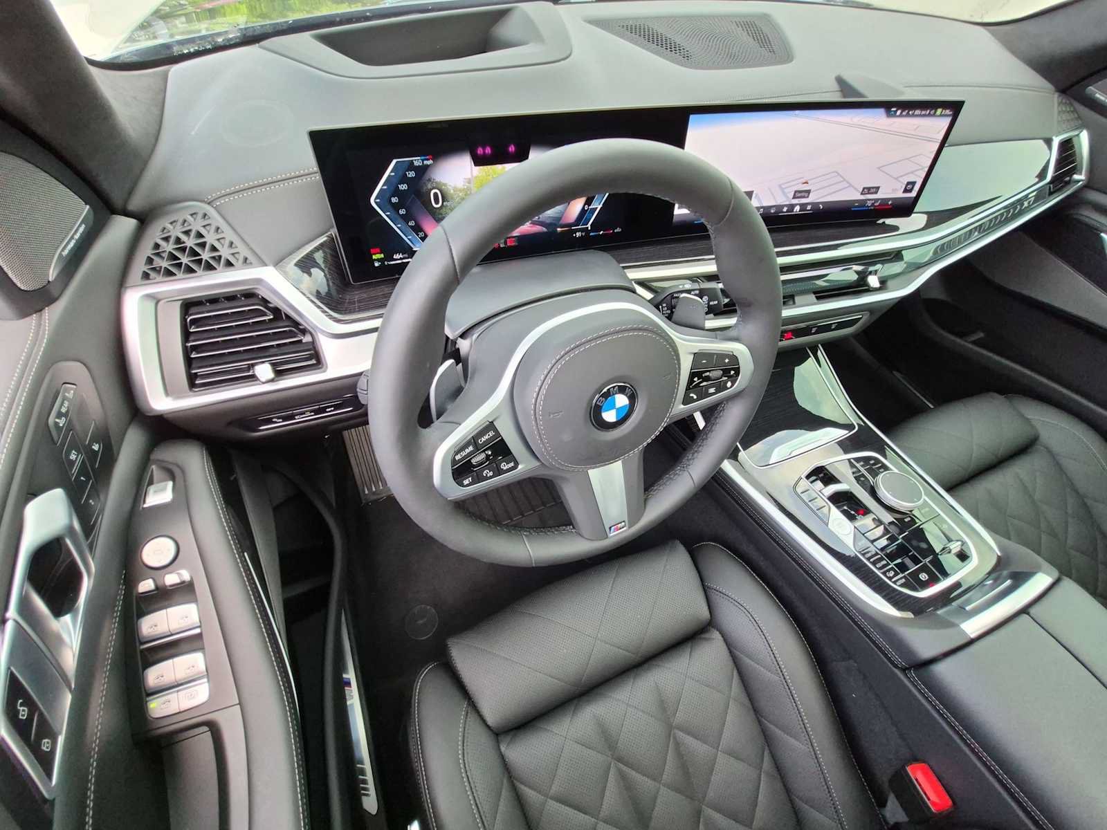 Used 2025 BMW X7 xDrive40i w/ M Sport Package AWD/4WD image 10
