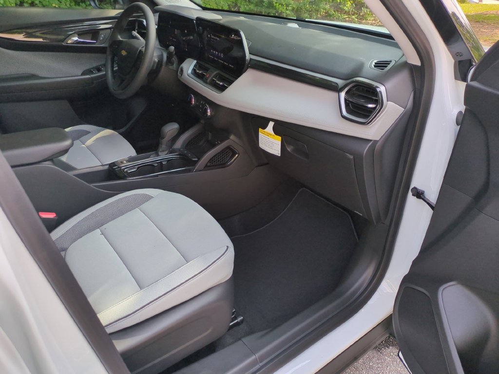 New 2026 Chevrolet TrailBlazer LS w/ LS Convenience Package FWD image 35