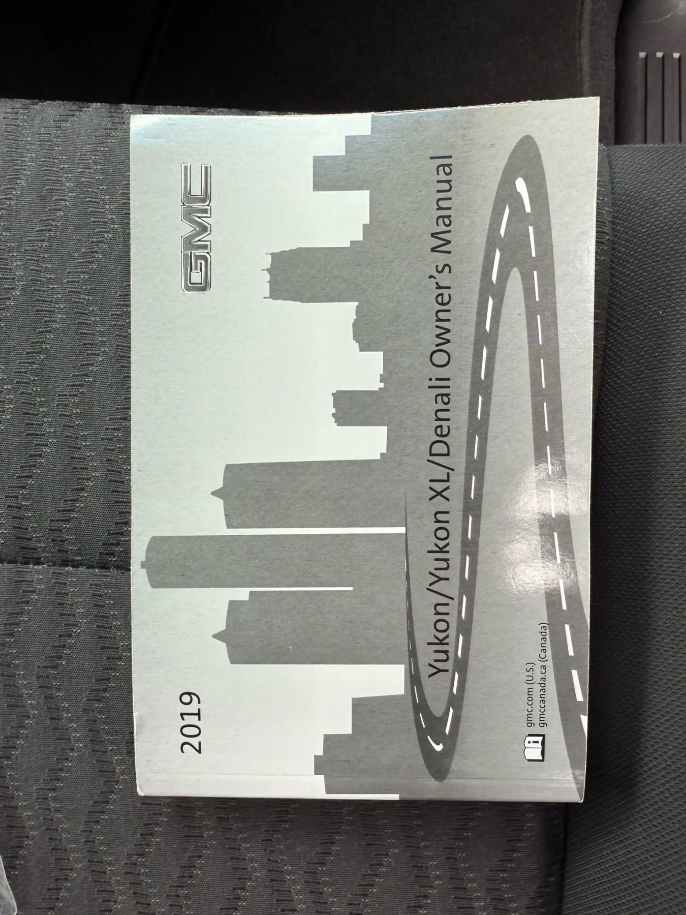 Used 2019 GMC Yukon SLE w/ SLE Value Package image 34