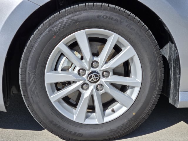 Used 2026 Toyota Camry LE FWD image 14