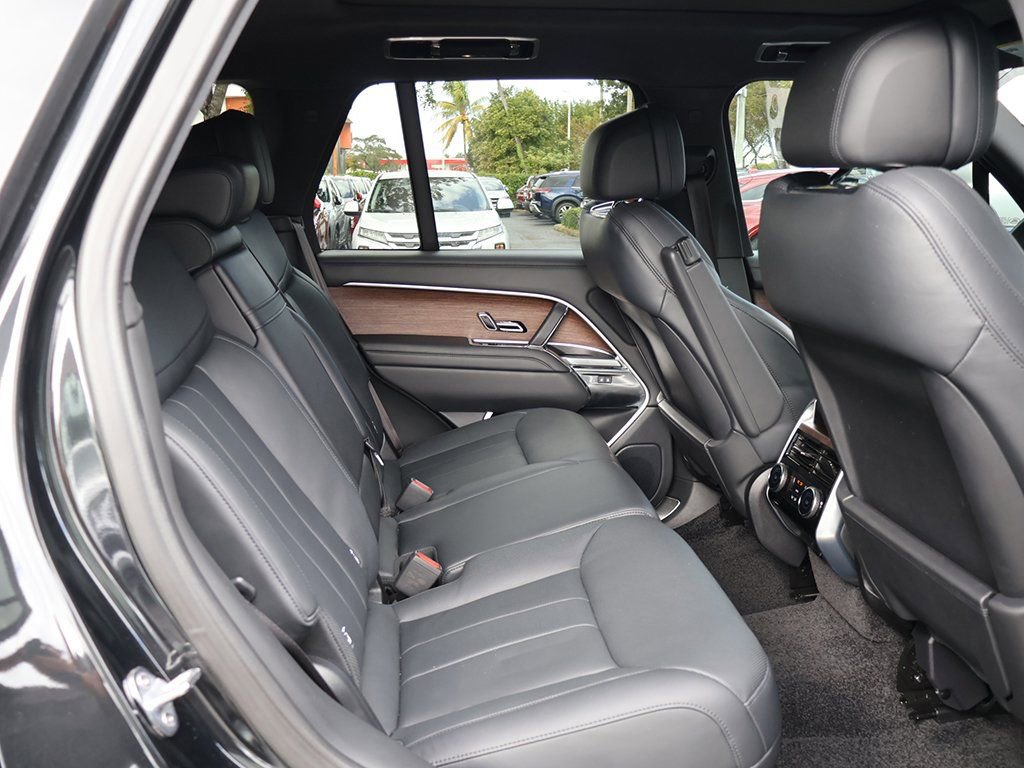 Used 2023 Land Rover Range Rover SE AWD/4WD image 44
