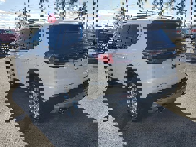 Used 2024 GMC Acadia Elevation w/ Luxury Package image 5