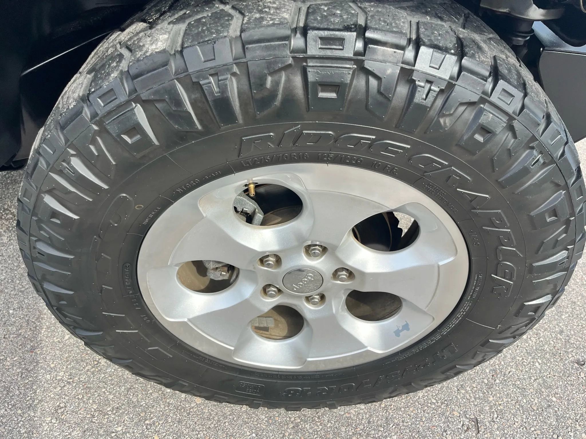 Used 2013 Jeep Wrangler Unlimited Sahara w/ Connectivity Group image 29