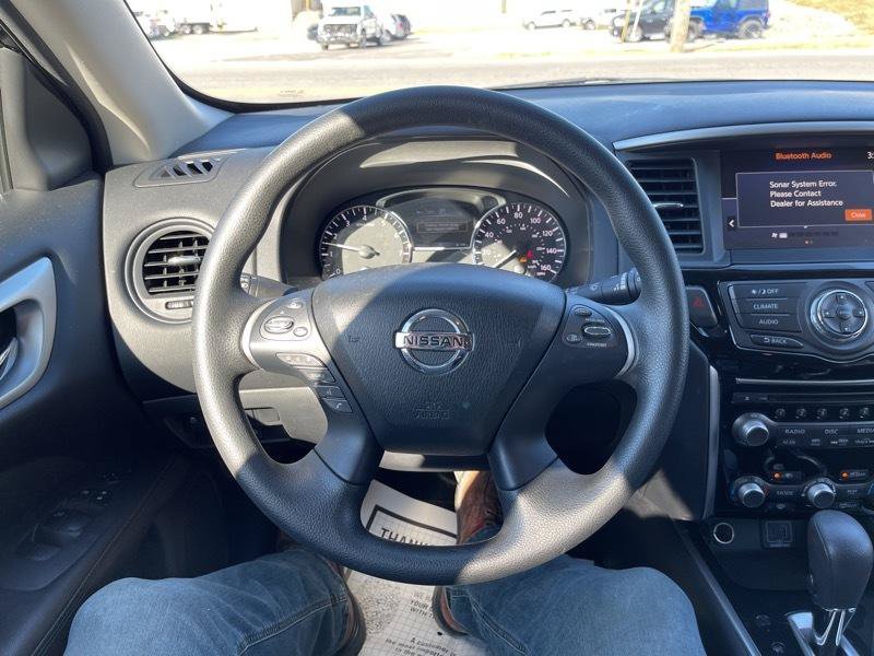 Used 2019 Nissan Pathfinder S AWD/4WD image 17