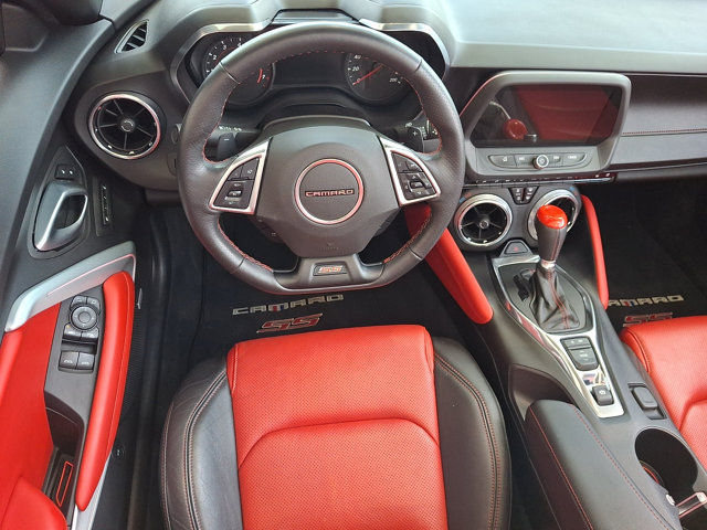 Used 2018 Chevrolet Camaro SS RWD image 10