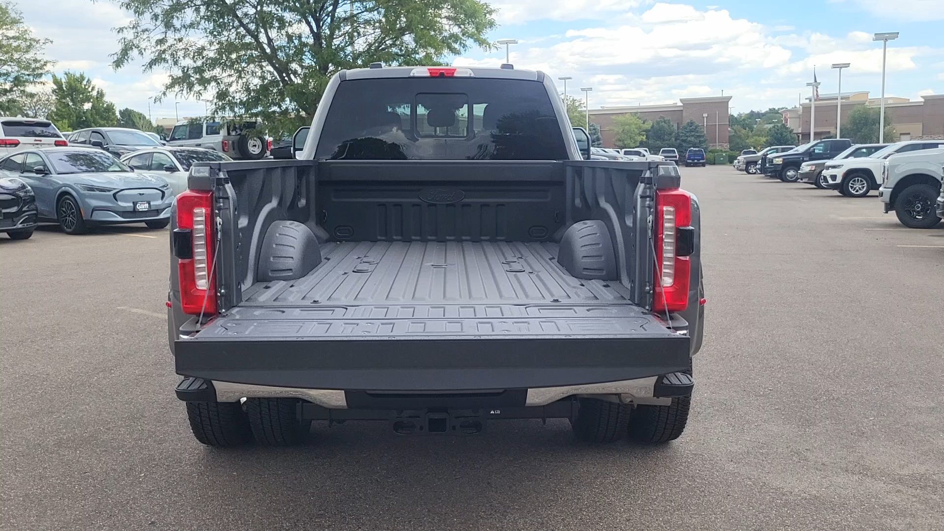 New 2026 Ford F350 XLT w/ XLT Premium Package AWD/4WD image 23