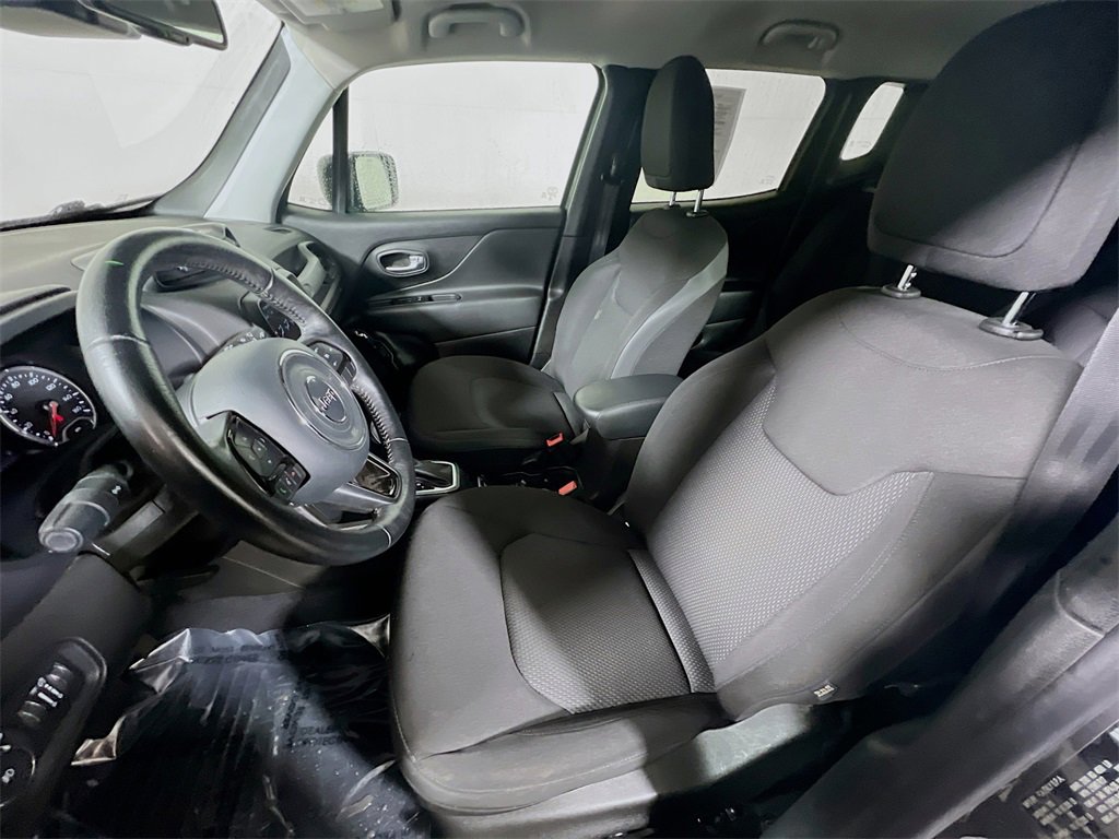 Used 2020 Jeep Renegade Altitude w/ UConnect 8.4 Nav Group image 19