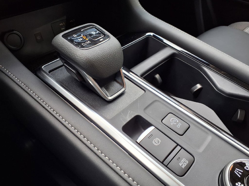 New 2026 Nissan Pathfinder SL AWD/4WD image 15
