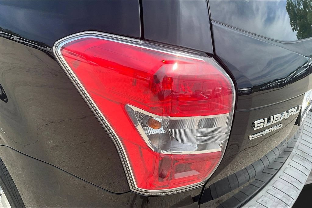 Used 2015 Subaru Forester 2.5i Premium w/ All-Weather Package AWD/4WD image 8