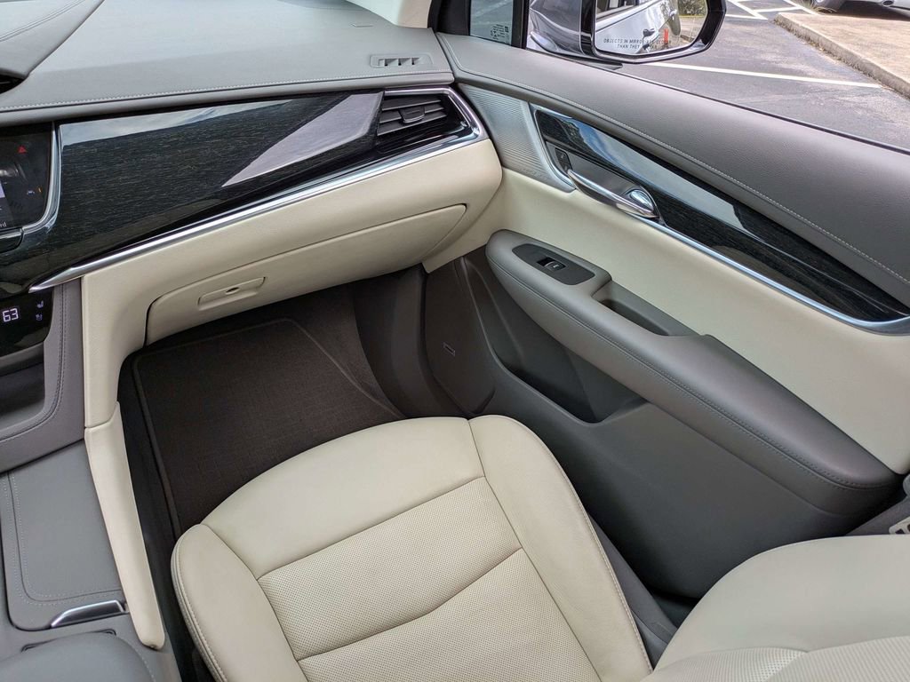 Used 2021 Cadillac XT6 Premium Luxury image 22