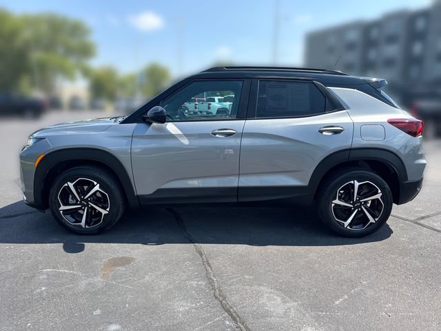 Used 2023 Chevrolet TrailBlazer RS w/ Sun and Liftgate Package AWD/4WD image 2