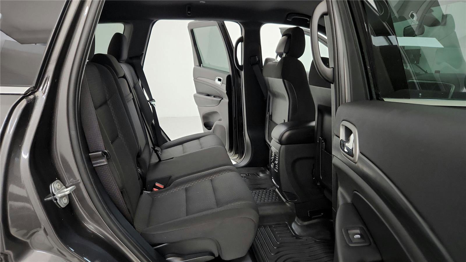 Used 2020 Jeep Grand Cherokee Laredo image 18