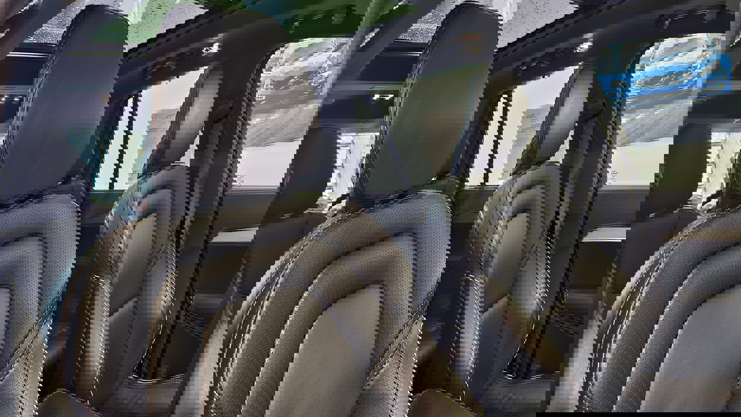 Certified 2022 Volvo XC90 T8 R-Design w/ Advanced Package image 11