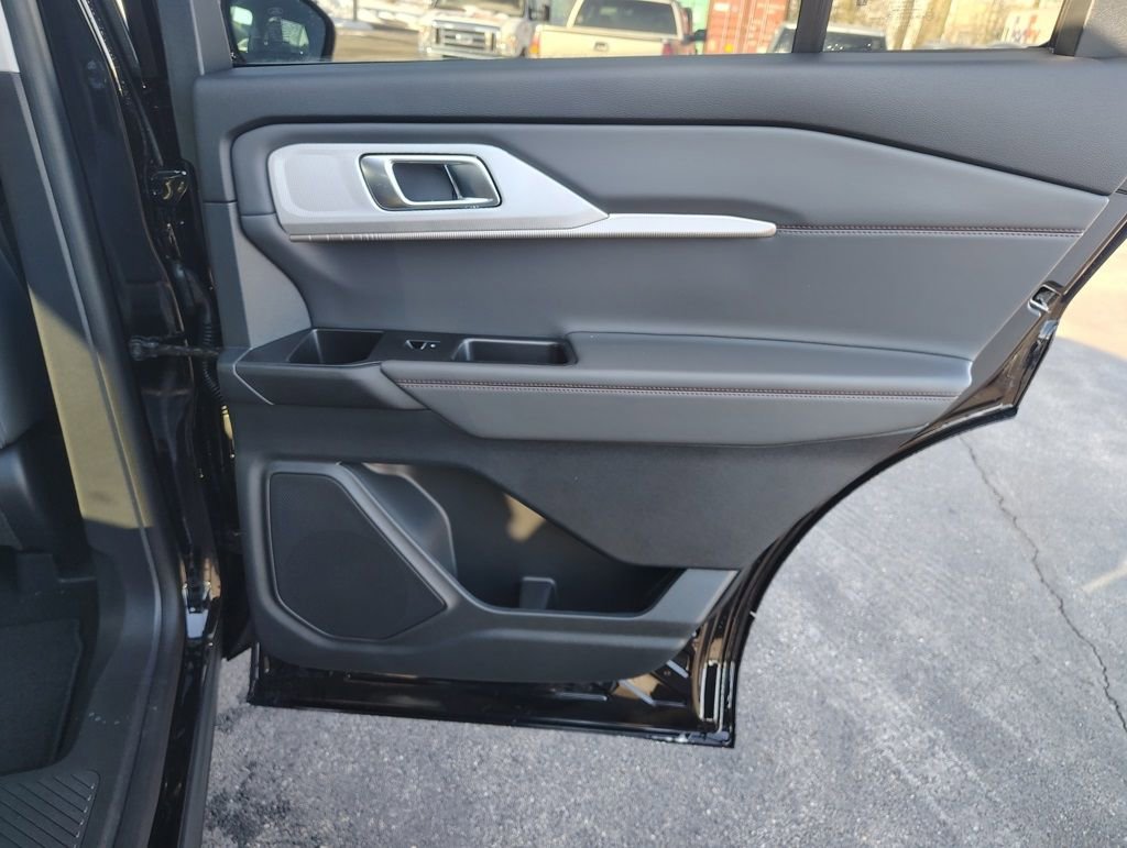 New 2026 Ford Explorer Active w/ Active Comfort Package image 28