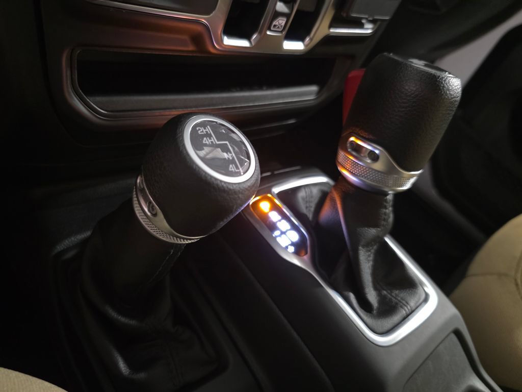 Used 2021 Jeep Wrangler Unlimited Sport AWD/4WD image 26
