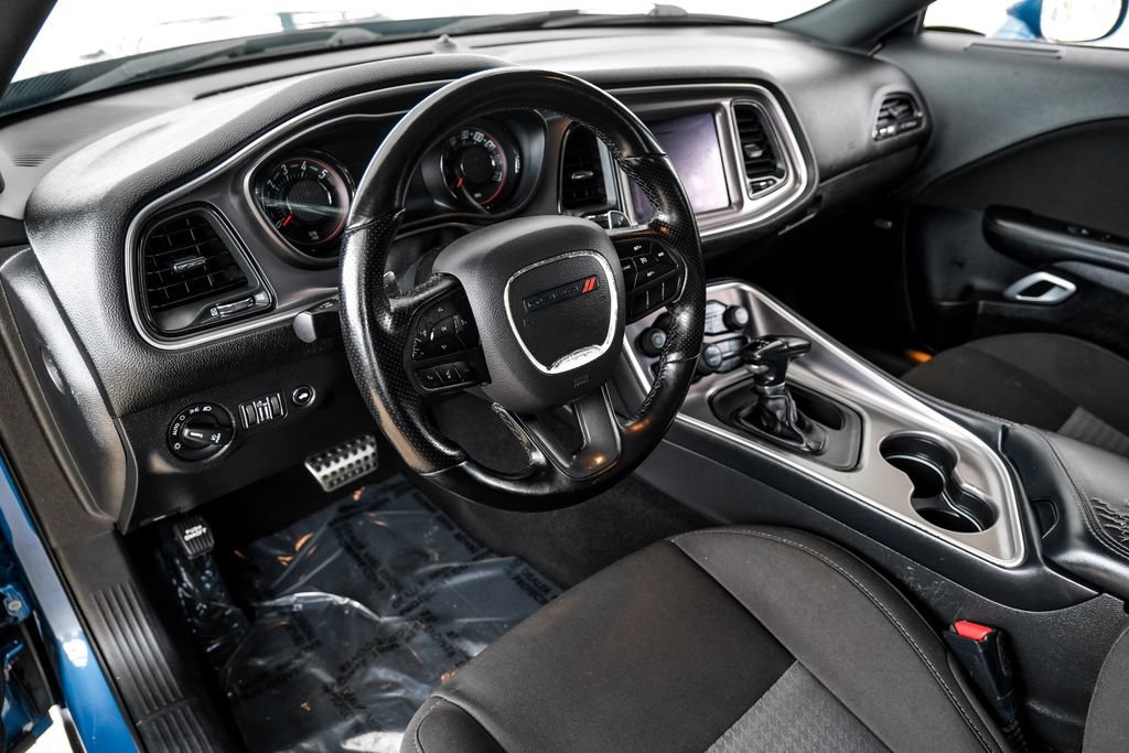 Used 2021 Dodge Challenger R/T w/ Blacktop Package RWD image 2