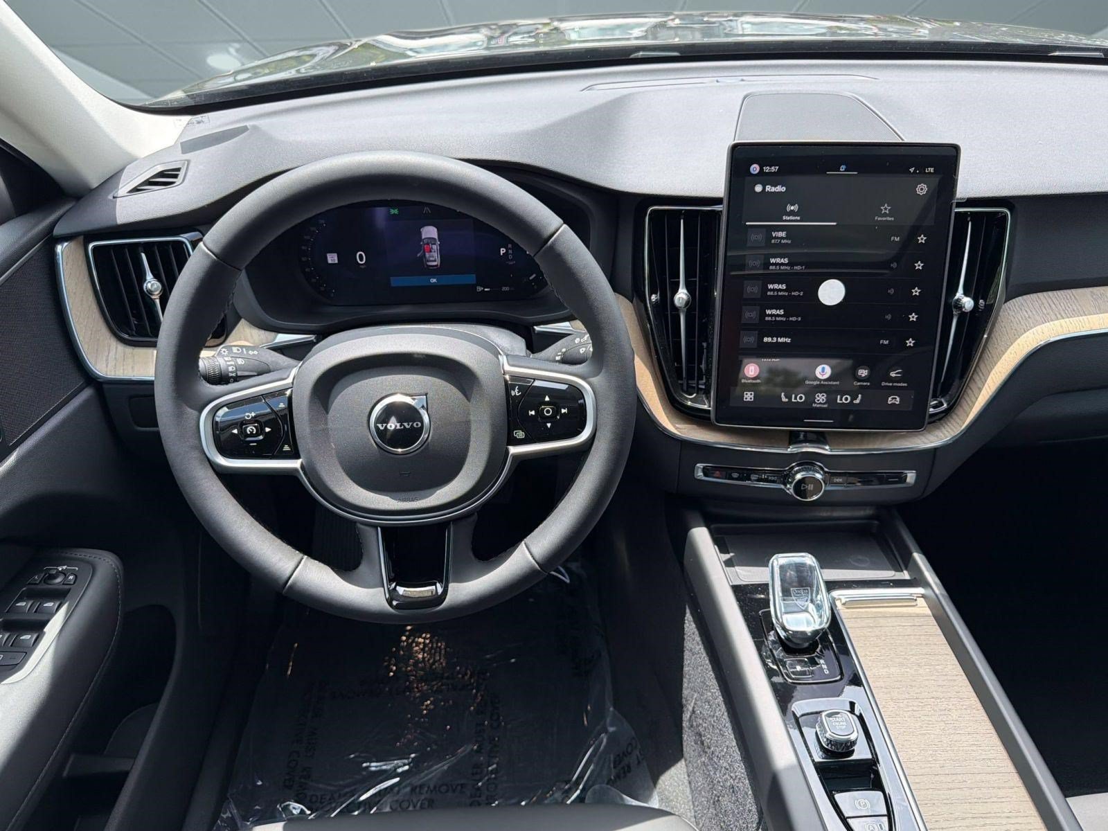 New 2026 Volvo XC60 B5 Plus AWD/4WD image 29