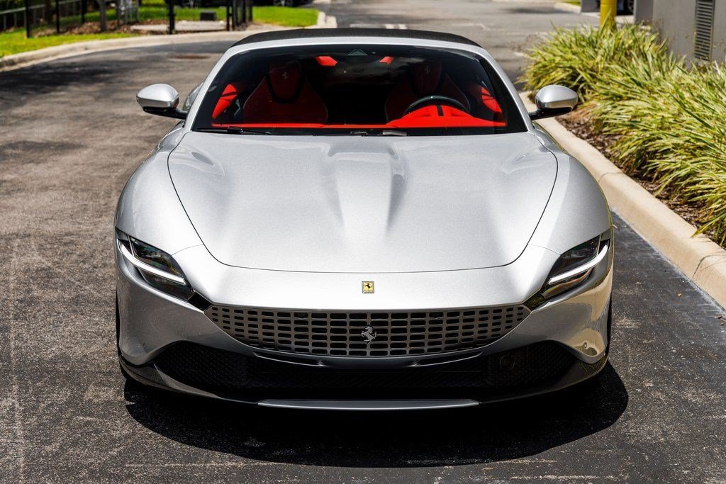 Used 2024 Ferrari Roma Spider RWD image 8