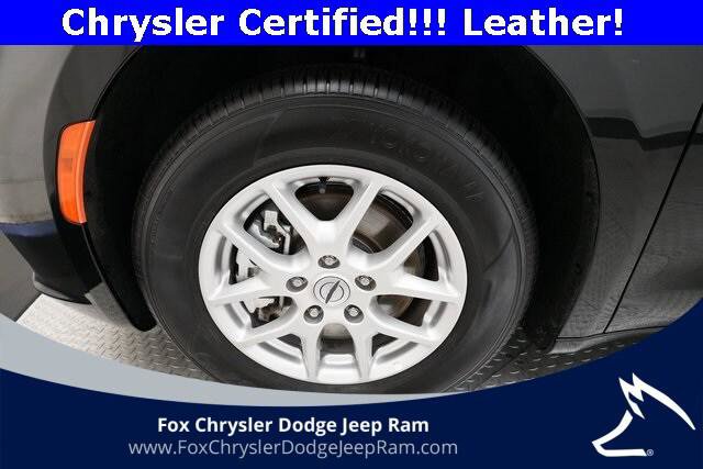 Certified 2024 Chrysler Pacifica Touring-L image 27